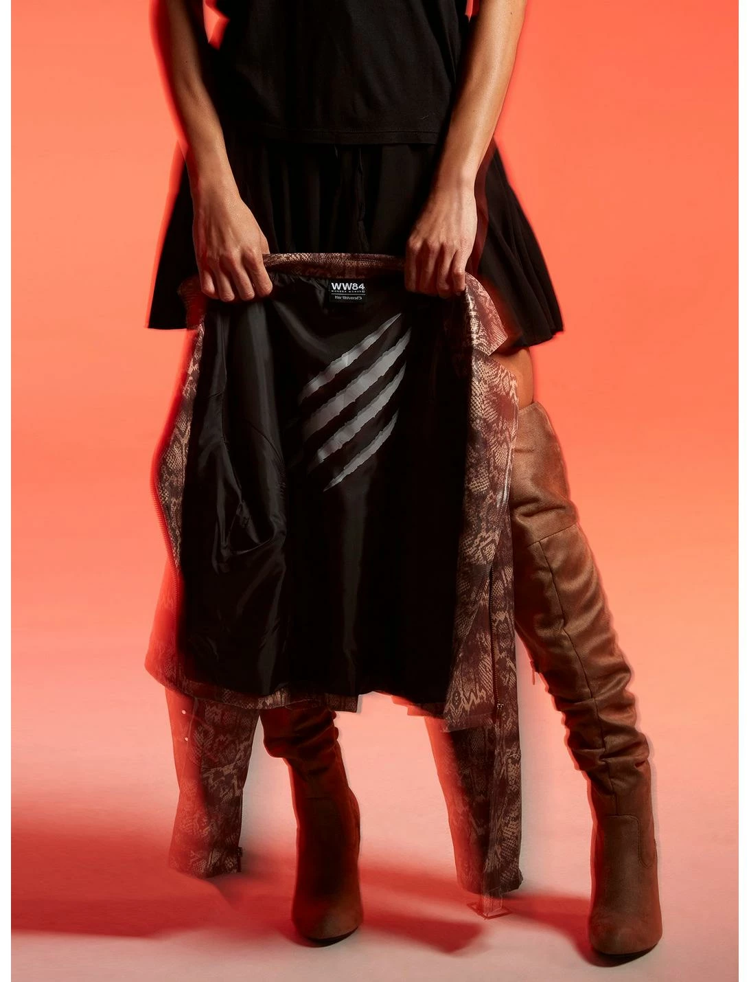 HUNIVERS Her Universe Wonder Woman 1984 Cheetah Crop Moto Jacket 4 HUNIVERS Her Universe Wonder Woman 1984 Cheetah Crop Moto Jacket - Image 4